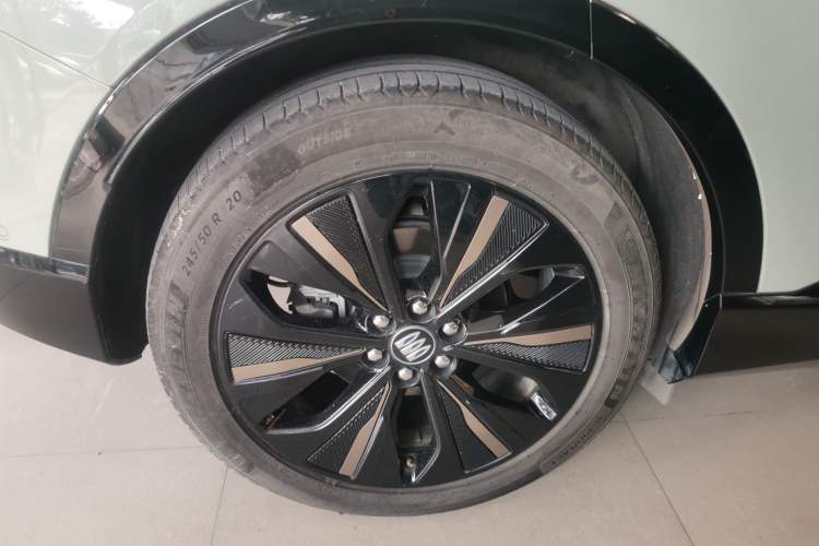 Used Buick E4 2023 Deluxe Edition