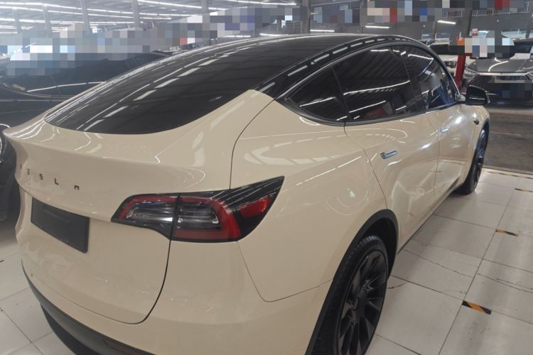 Used Tesla Model Y 2022 Long-Range All-Wheel-Drive Version