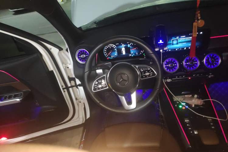 Used Mercedes-Benz GLB 2023 GLB 220 Fashion Model Steering Wheel