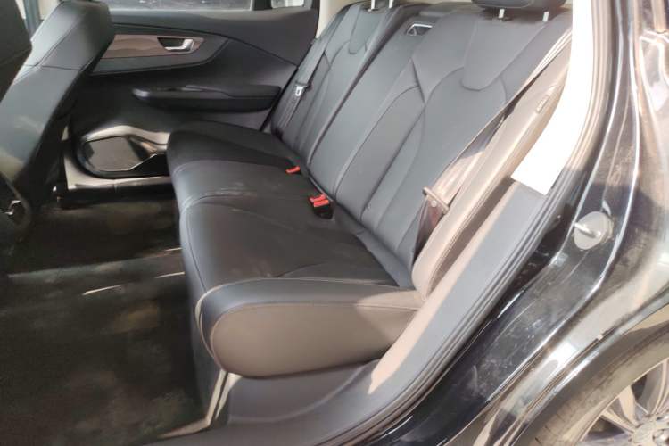 Used Hongqi E-QM5 2022 431 km Charge & Enjoy Edition
