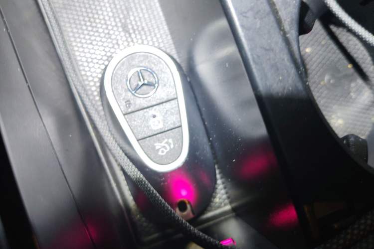 Used Mercedes-Benz C-Class 2022 Restyled C 260 L Sport Edition Vehicle Key