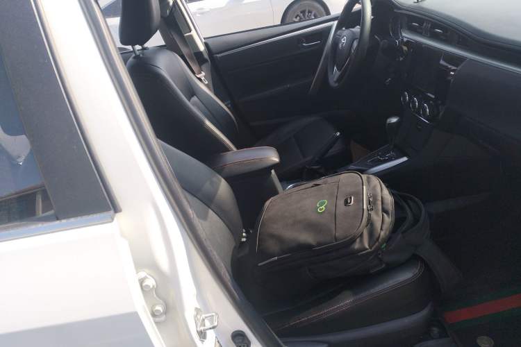 Used Toyota Corolla 2017 1.6L CVT GL Right Front Seat