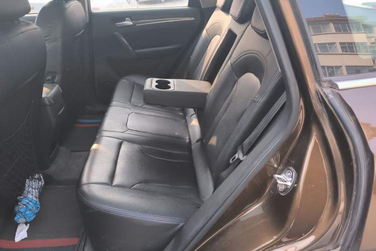 Used Zotye T600 2015 1.5T Manual Luxury Model Left Rear Seat