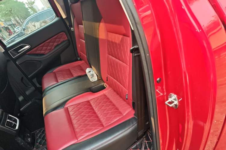 Used Great Wall Poer 2020 2.0T Off-Road Edition Automatic Diesel 4x4 High-End Version GW4D20M Left Rear Seat