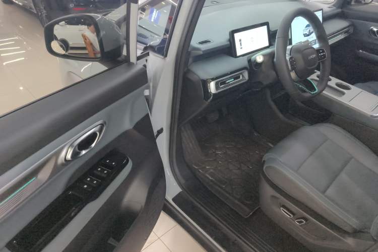 Used AION Y 2023 Plus 610 Smart Edition Ternary Lithium
