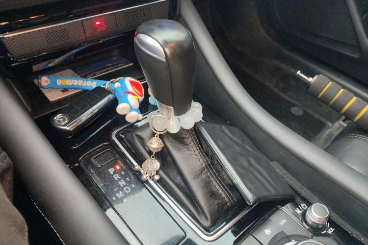 Used Mazda Atenza 2021 2.0L Blue Sky Luxury Edition
