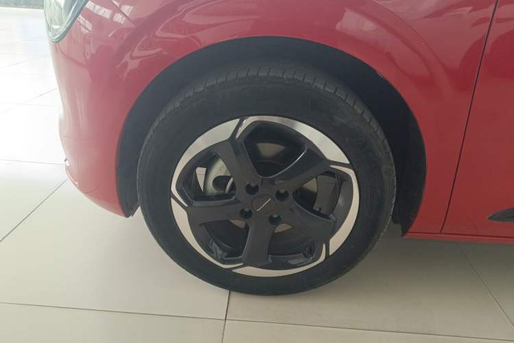 Used Dongfeng NAMMI 01 2024 New Edition 430 Plus Smart+ Left Front Wheel Hub