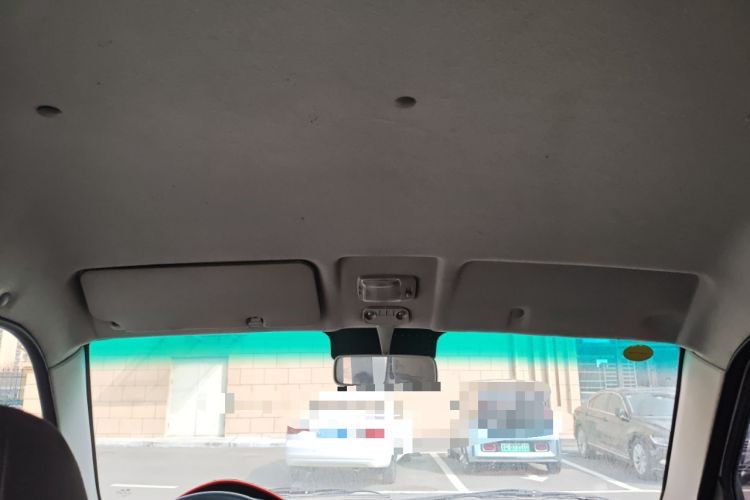 Used Jinbei Hiace X30 2023 1.5L Super-Comfortable Passenger Van 5/6/7-Seater Non-Air-Conditioned Version Model SWC15M
