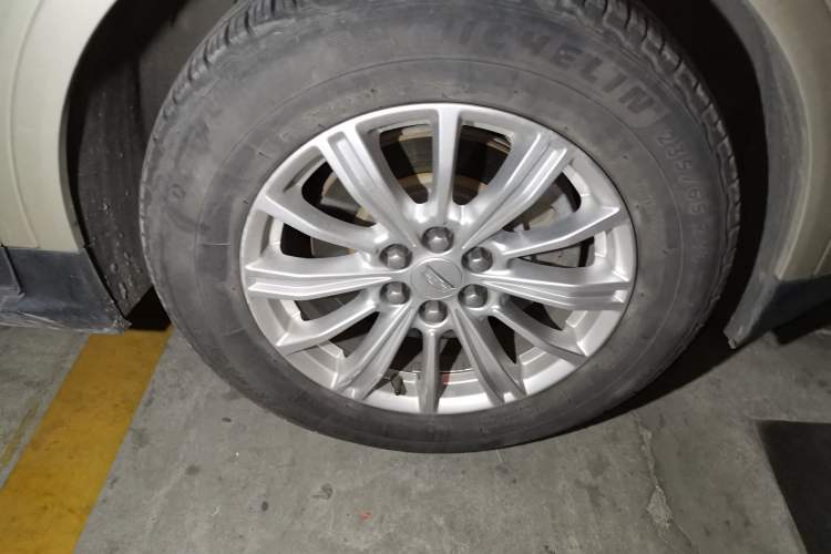 Used Cadillac XT5 2016 28T Four-Wheel Drive Tech Version
