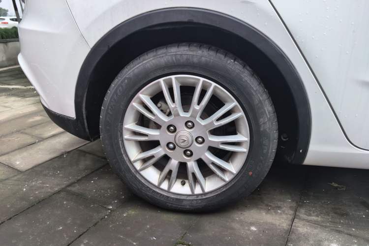 Used CHANGAN Eado 2013 1.6L Automatic ZhiKu Model China IV Standard Right Rear Wheel Hub