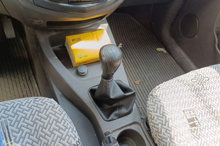 Used Wuling Hongguang 2015 1.5L S Base Model China IV
