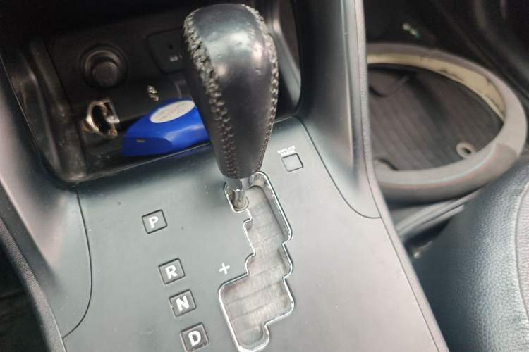 Used Hyundai ix35 2012 2.0L Automatic Two-Wheel Drive Elite Edition GLS Gear Lever