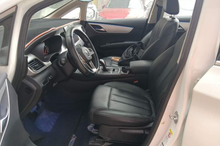 Used BYD Song MAX 2021 Upgraded Model 1.5T Automatic Luxury 7-Seater Left Front Seat