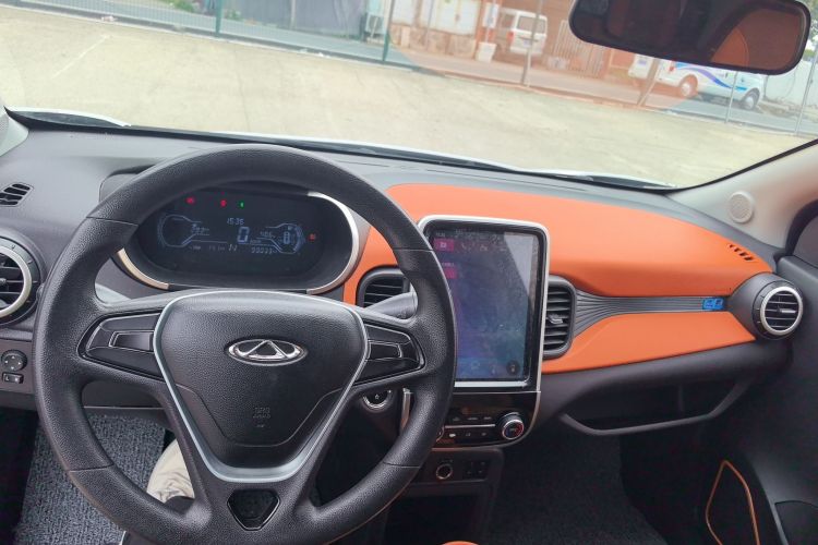 Used Chery QQ Little Ant 2018 300 4-Seater Smart Edition Center Console