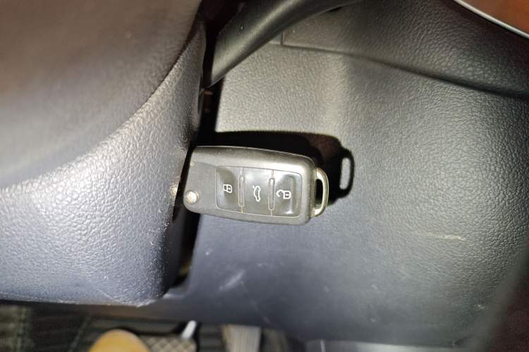 Used Volkswagen Tiguan L 2017 300TSI Automatic Two-Wheel Drive Silk Road Luxury Edition
