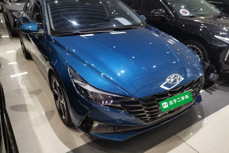 Used Hyundai Elantra 2021 1.5L CVT LUX Prestige Edition
