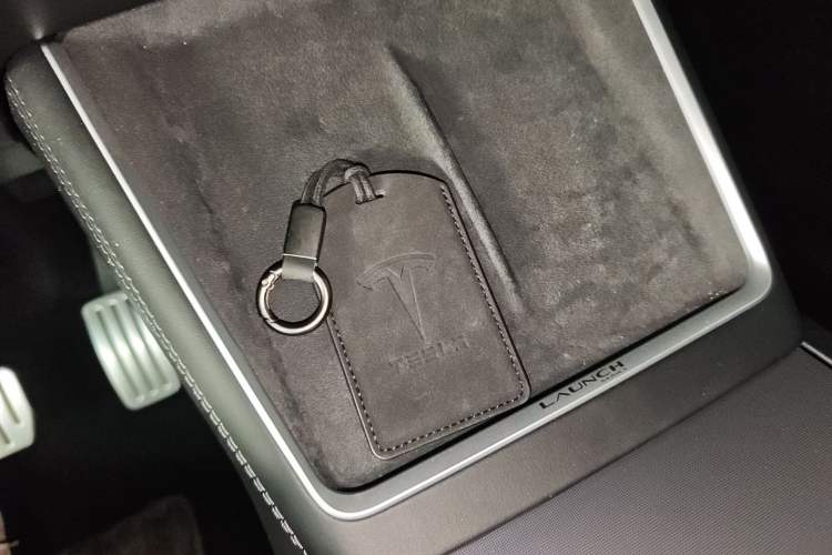 Used Tesla Model Y 2025 Long-Range All-Wheel Drive First Edition