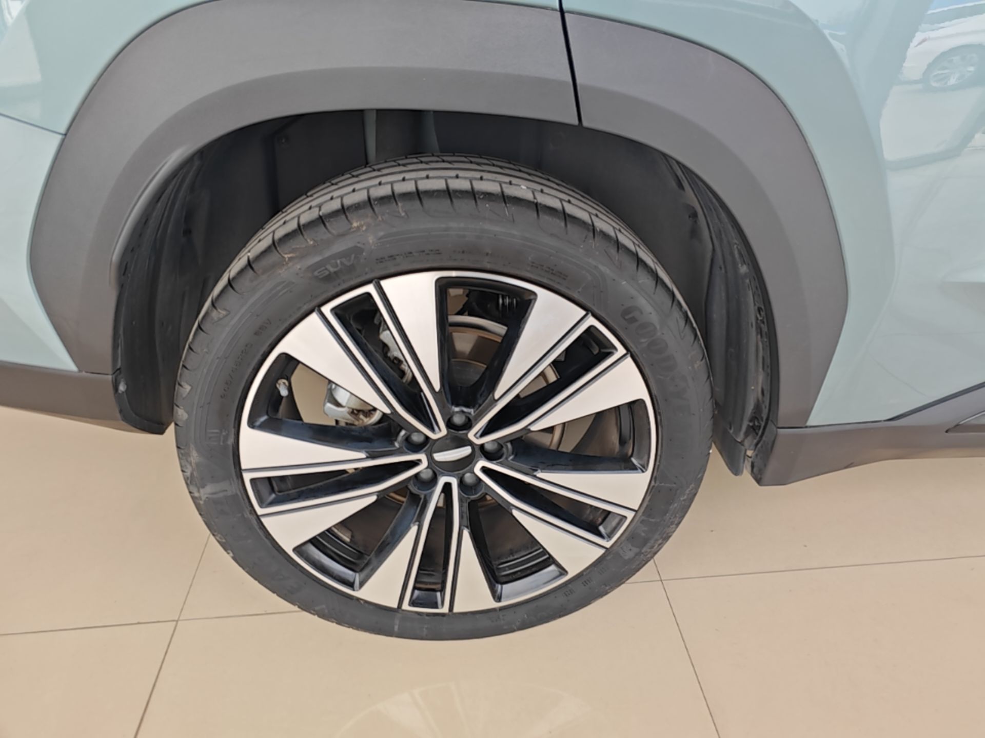 Geely Auto FX11 2025 4th Generation 1.5TD DCT Jinxiu — снимка 11
