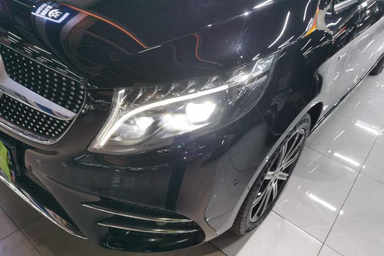 Used Mercedes-Benz V-Class 2022 V 260 L Long-wheelbase Luxury Edition