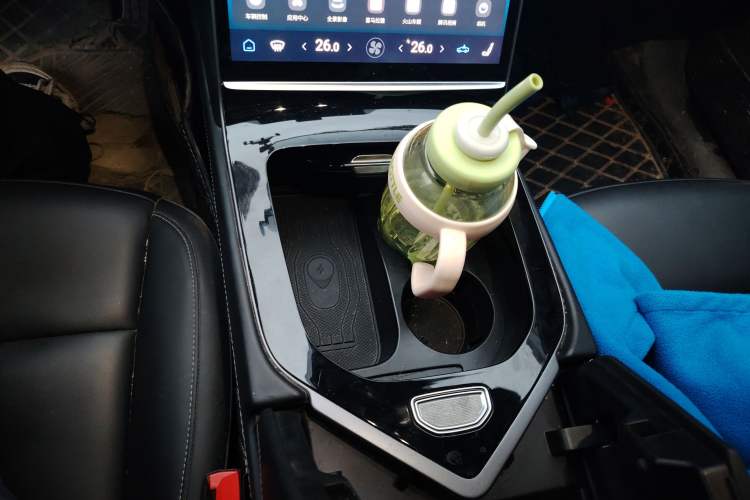 Used NETA S 2022 Extended-Range Version 1160 km Range Rear-Wheel-Drive Compact Edition