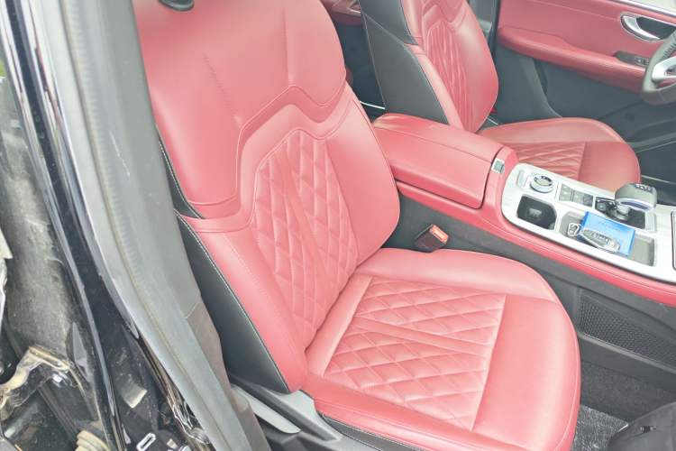 Used JETOUR X70 PLUS 2023 1.6T DCT Stronger 5-Seater