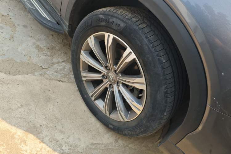 Used GAC Trumpchi GS8 2020 390T Two-Wheel Drive Luxury Smart Connectivity Version (7 Seats) Right Front Wheel Hub