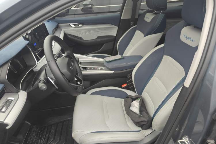 Used Geely Auto Preface 2021 Revised Version 2.0TD Luxury Edition Left Front Seat