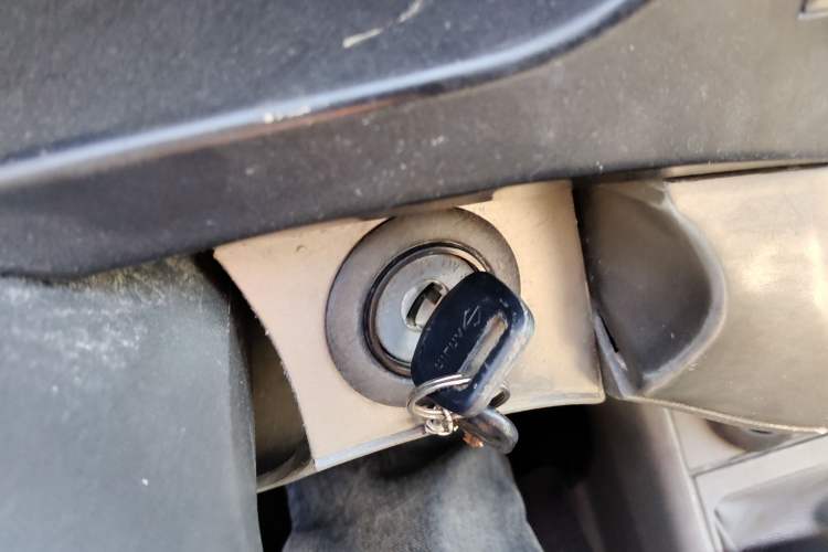 Used Jinbei Hiace 2014 2.0L 5th Generation Kuaiyunwang Business Version 4G21B