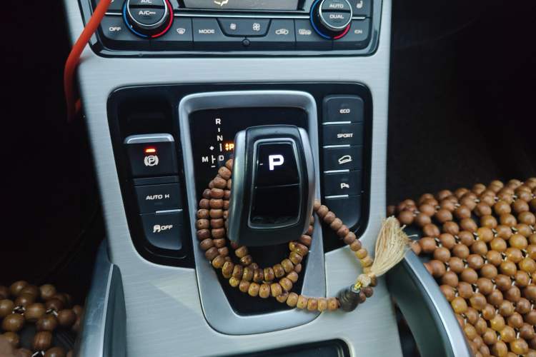 Used Geely Auto Emgrand X7 Sport 2020 1.8TD DCT Two-Wheel Drive Smart Connect 4G-Enabled Version
