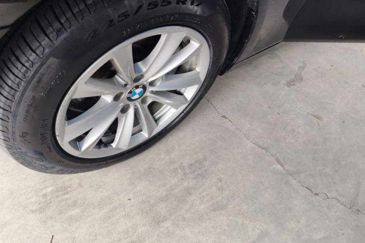 Used BMW 5 Series 2014 520Li Elegant Model
