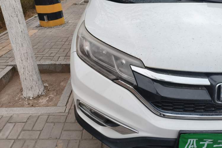 Used Honda CR-V 2016 2.0L Two-Wheel Drive Classic Edition Right Front Headlight