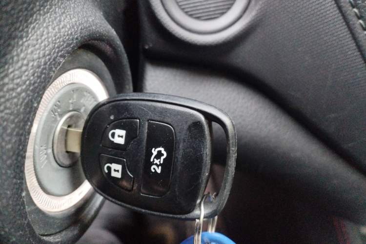 Used CHANGAN OSHAN A800 2017 1.6L Manual Comfort Model
