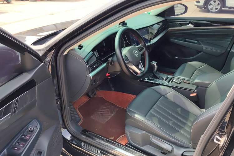 Used Volkswagen Passat 2022 280TSI Business Edition Driver Seat