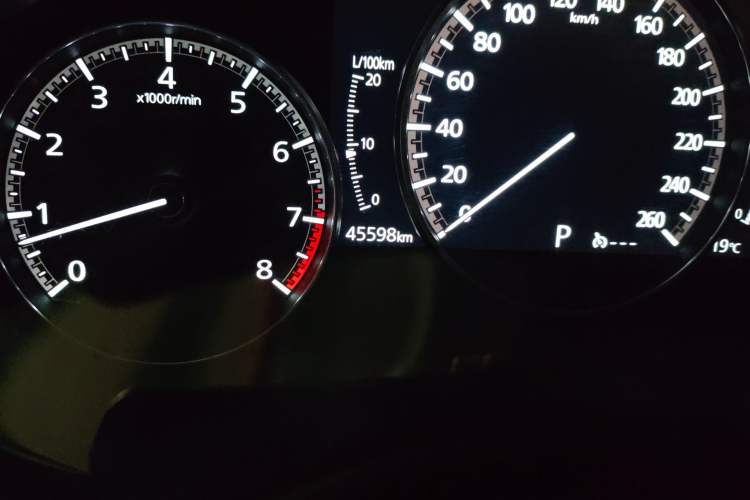 Used Mazda 3 Axela 2021 2.0L Automatic Zhiya Edition Odometer Close Up