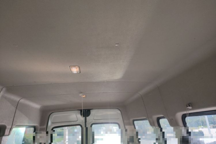 Used SAIC MAXUS Xintu V80 2016 2.5T Manual Aoyuntong National IV Long Wheelbase Mid-Height 7-Seater