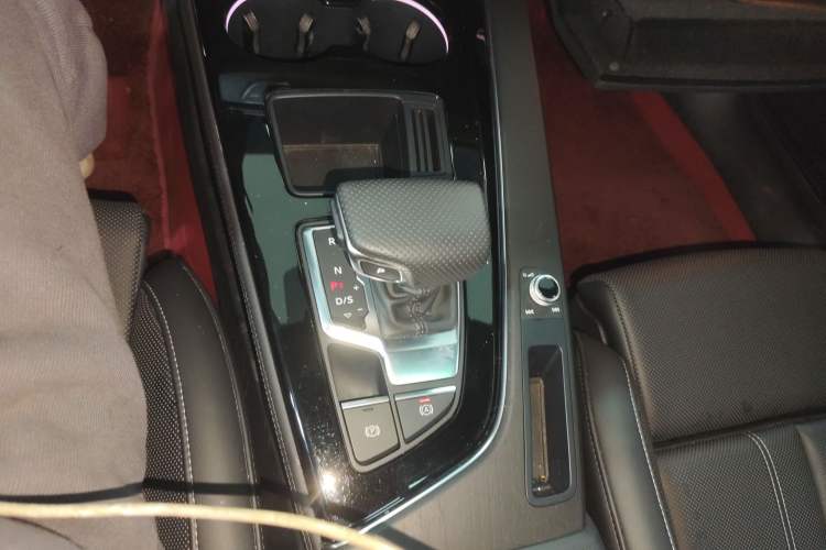 Used Audi A4L 2024 40 TFSI Luxury Dynamic Edition