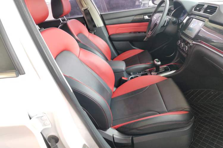 Used Haval H2 2018 Blue-Label 1.5T Dual-Clutch Two-Wheel-Drive Luxury Model Right Front Seat