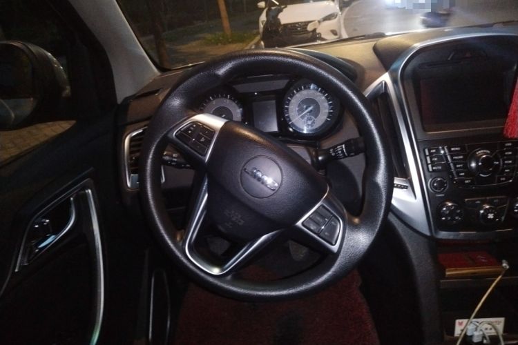 Used JMC Yuhu 5 2018 2.4T Classic Edition Diesel Manual Two-Wheel Drive Luxury Long-Wheelbase JX4D24A5L Steering Wheel