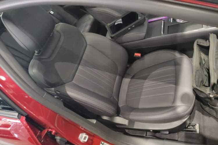 Used Ford Mondeo 2025 2.0T EcoBoost Ultimate Edition
