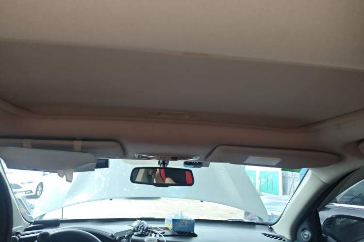 Used Mitsubishi Outlander 2019 2.0L Two-Wheel Drive Comfort Edition 7-Seater China VI Standard