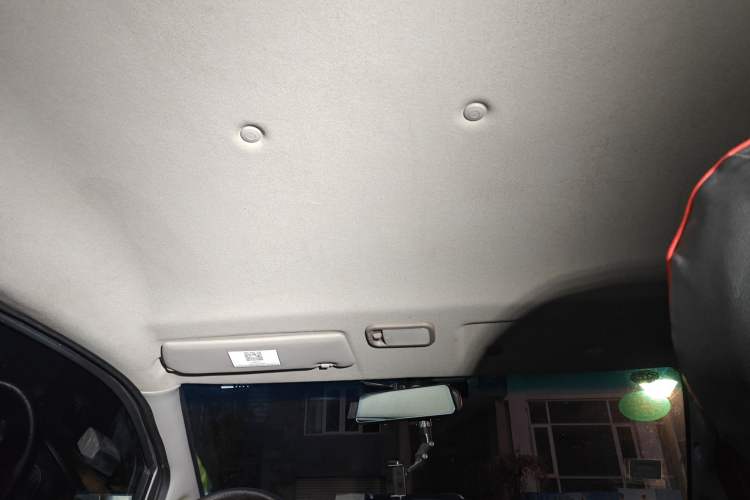 Used FORTHING Lingzhi 2019 Facelifted M3L 1.6L 7-Seater Standard Model Headliner