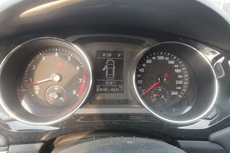 Used Volkswagen Sagitar 2018 280TSI DSG Comfort Model Instrument Cluster