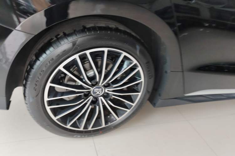 Used BYD Han 2025 DM-i Intelligent Driving Edition 125KM LiDAR Flagship Model