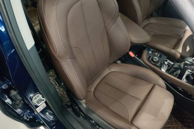 Used BMW X1 2019 sDrive18Li Premium Edition Right Front Seat