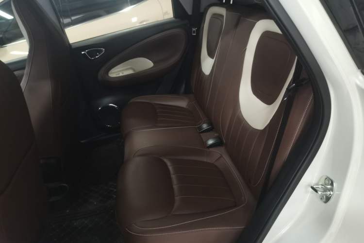 Used Wuling Bingo 2023 333 km Lingxi Connected Version Left Rear Seat
