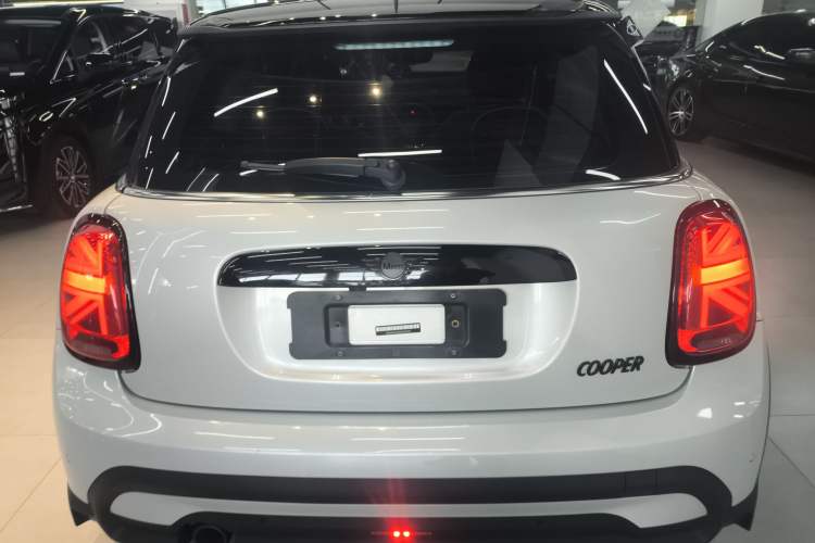 Used MINI 2022 Updated 1.5T COOPER Artist