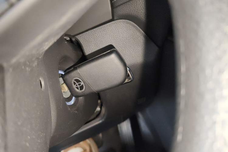 Used Toyota RAV4 2024 2.0L CVT Two-Wheel Drive Urban Edition
