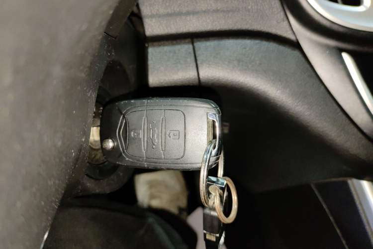 Used Baojun 560 2015 1.8L manual Comfort trim level
