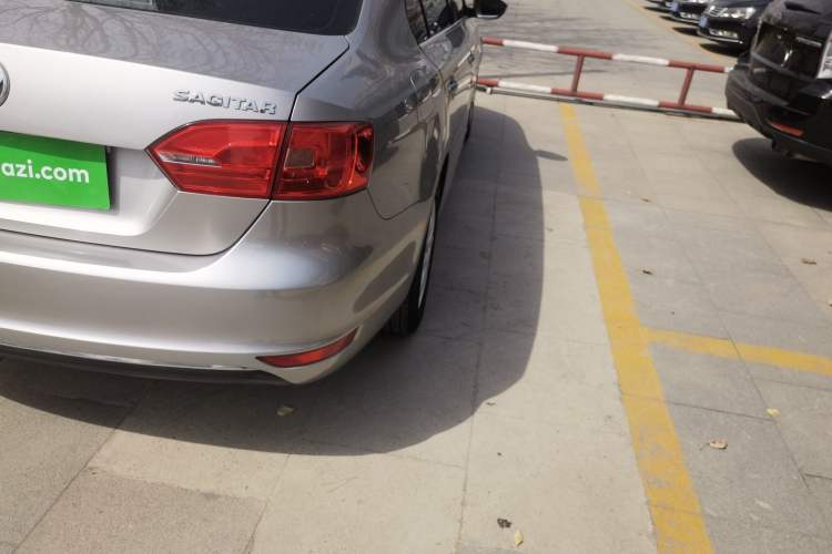 Used Volkswagen Sagitar 2012 1.6L Manual Comfort Model