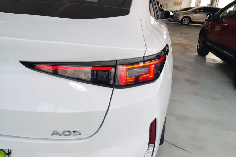 Used CHANGAN NEVO A05 2024 Truly Delicious Version 70 Leading Edition Exterior 3